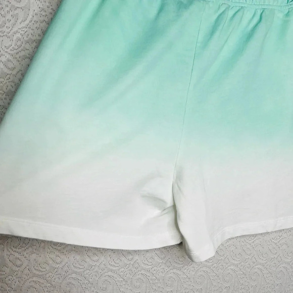 Vero Moda Women’s Green Ombre "Betty" Sweat Shorts Size M High Rise - Picture 10 of 12